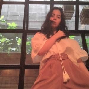 Meet your Posher, Isabelle